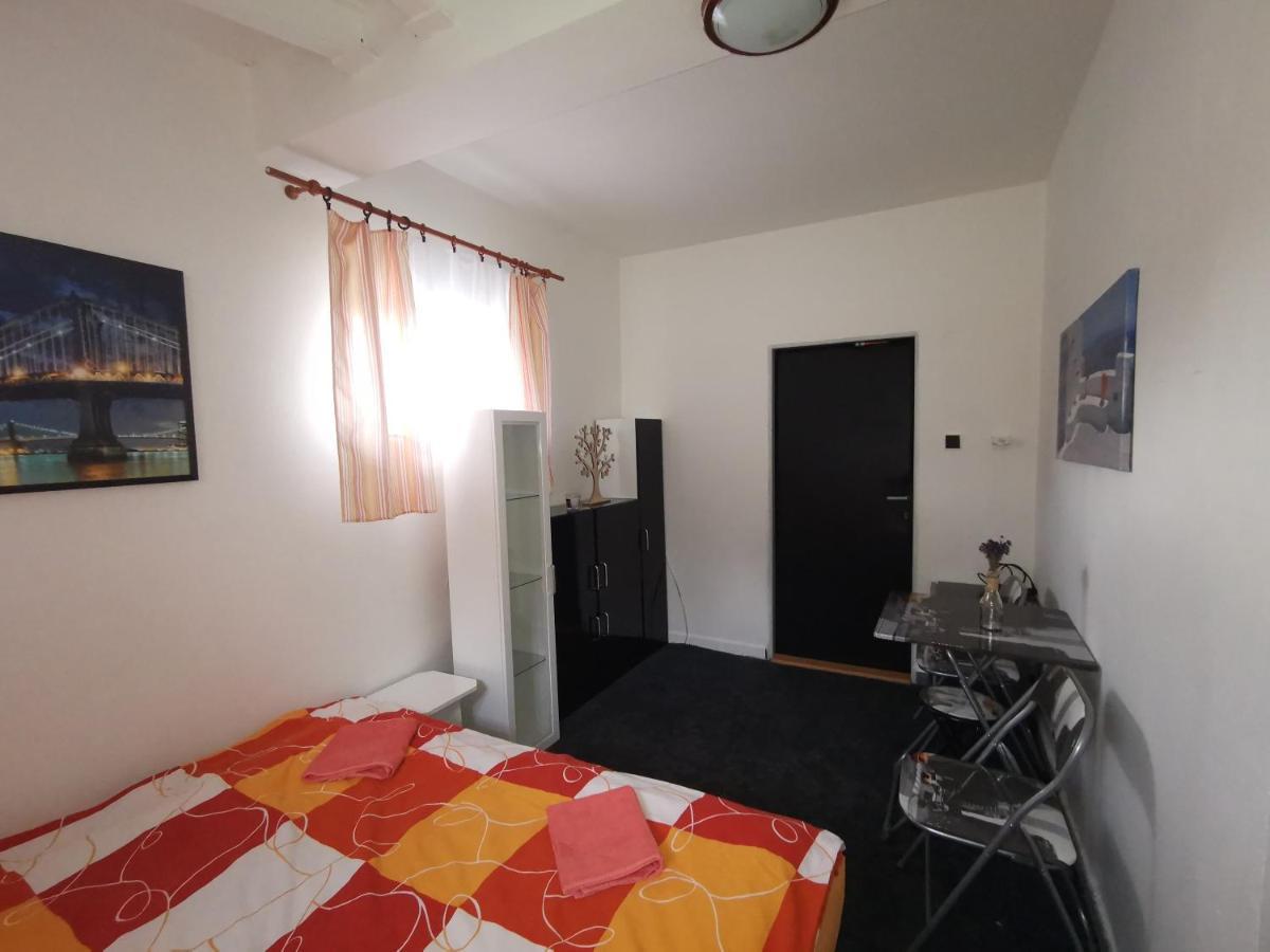 Penzion Tomy Na Plazi Hotel Frymburk Kültér fotó
